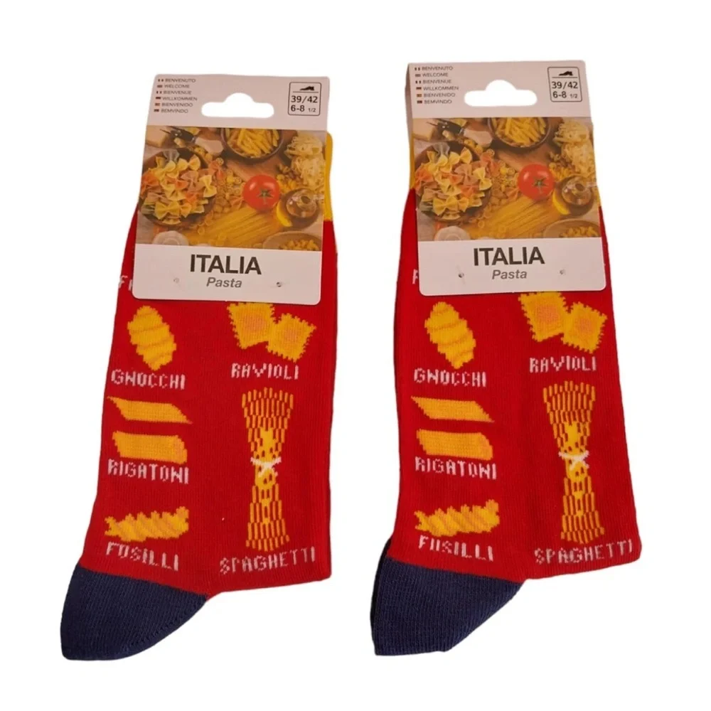 NWT RARE ‘Italia Pasta’ printed crew socks in Red OS